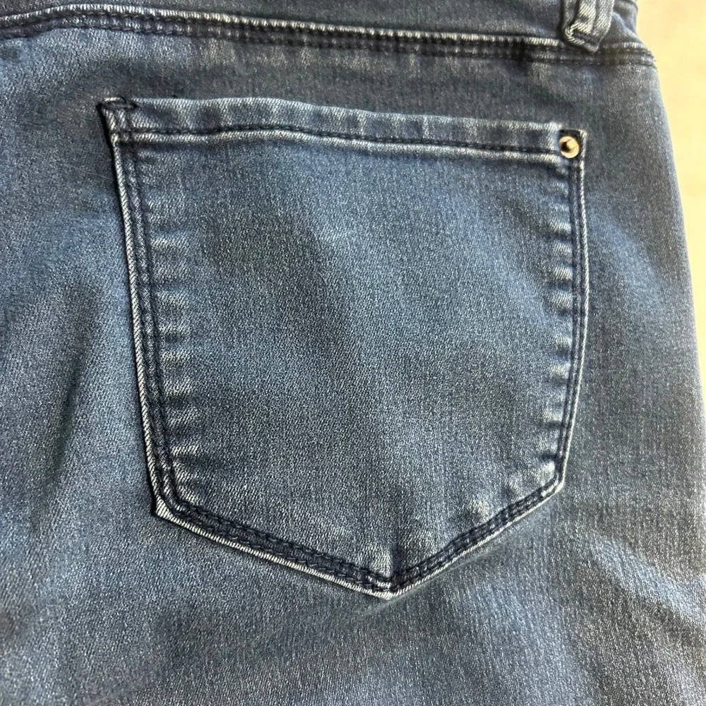 Royalty For Me Womens Blue Denim Bermuda Shorts Size 10‎ Dark Wash Stretch
